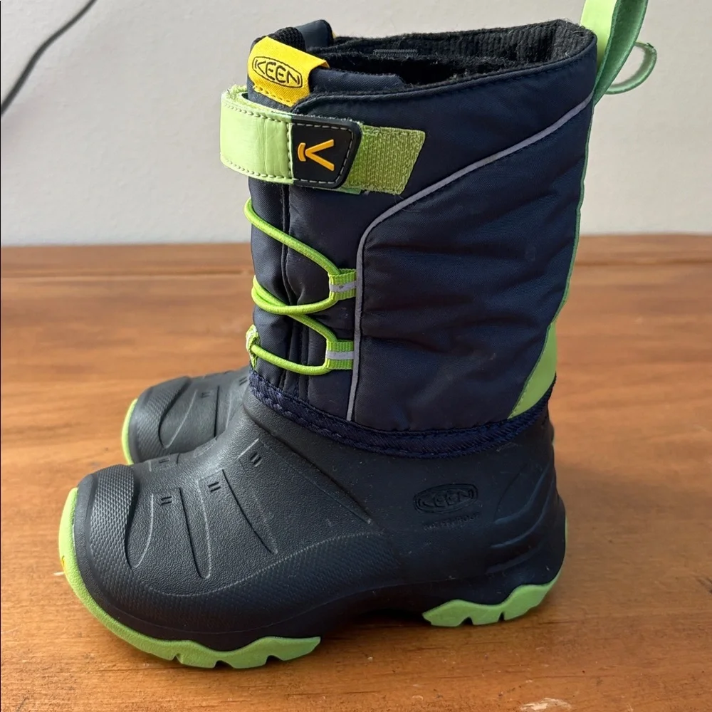 Keen Lumi Kids' Black and Lime Lined Snow Boots Size 10